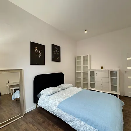 Apartman Lady Agnes Collection - Comfortable Sleep Up To 6 People *
